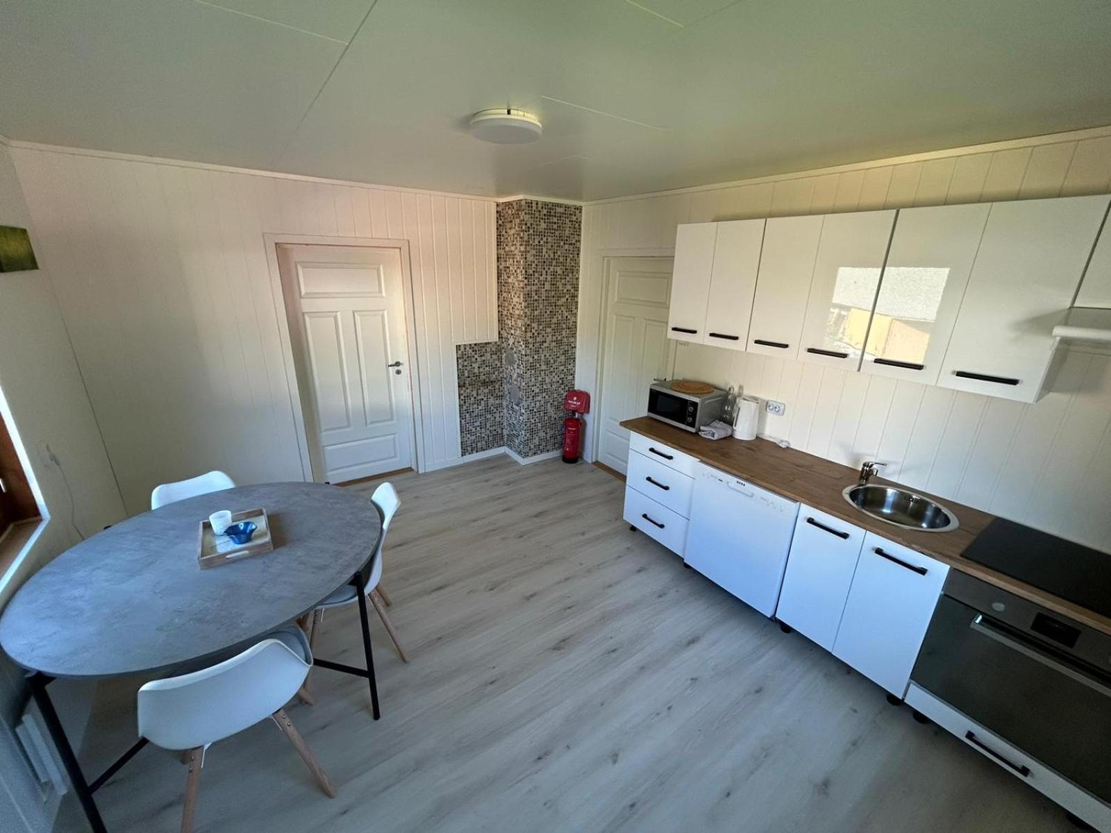 Ferrytale, Cozy, Spacious House On Senja Gryllefjord Exterior photo